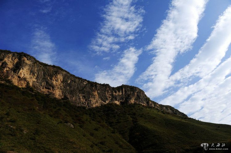 宁夏泾源县弹筝峡风光