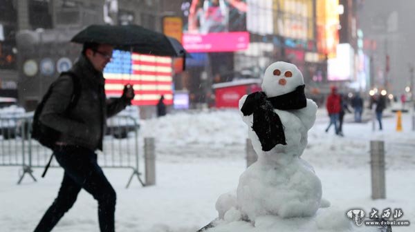 美国东北部遭遇暴风雪