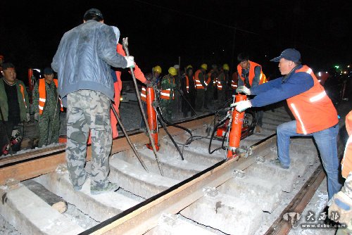 中川铁路道岔拨接率先完工