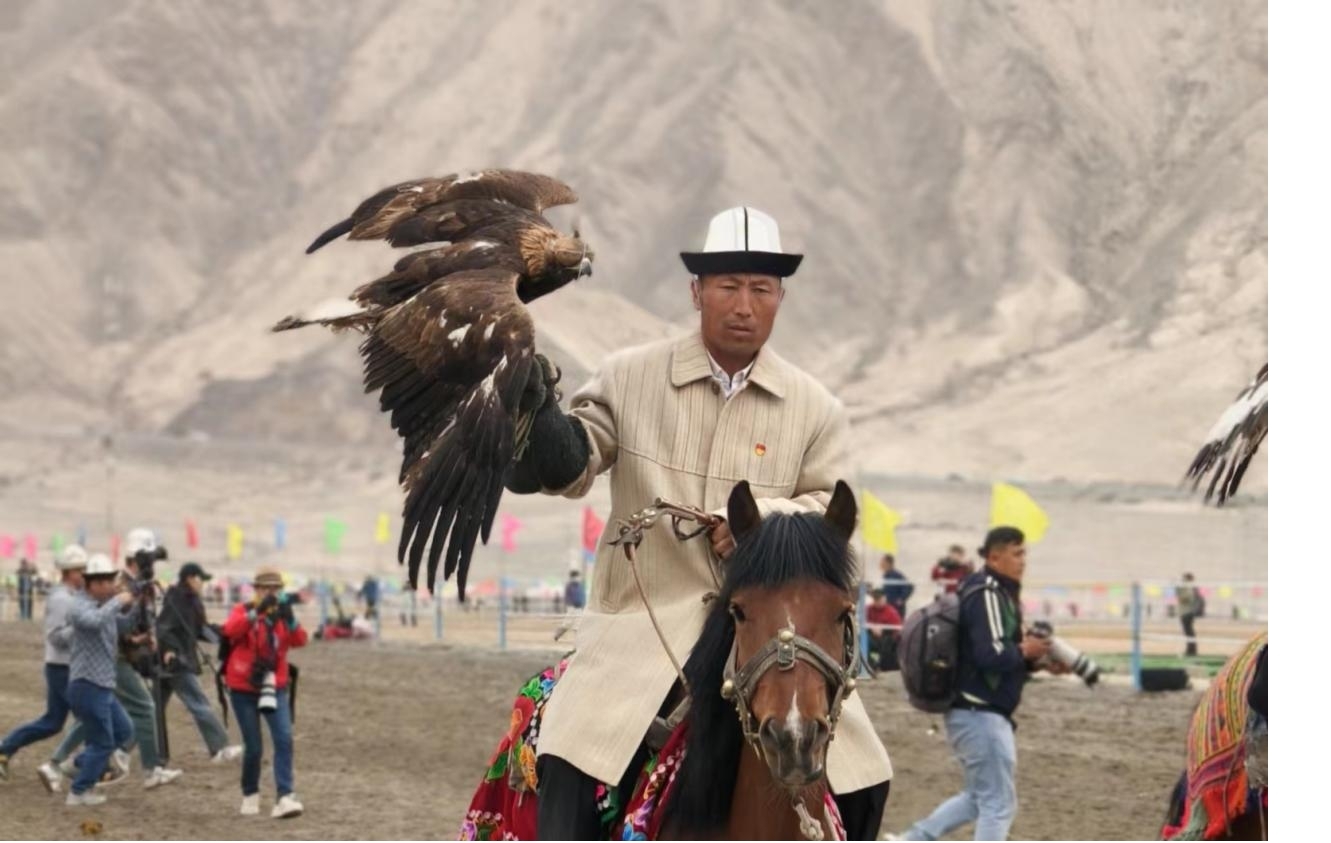 阿合奇县猎鹰文化旅游